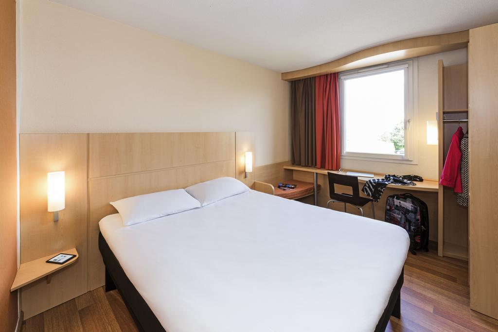 Ibis Karlsruhe Hauptbahnhof Hotel Exterior photo